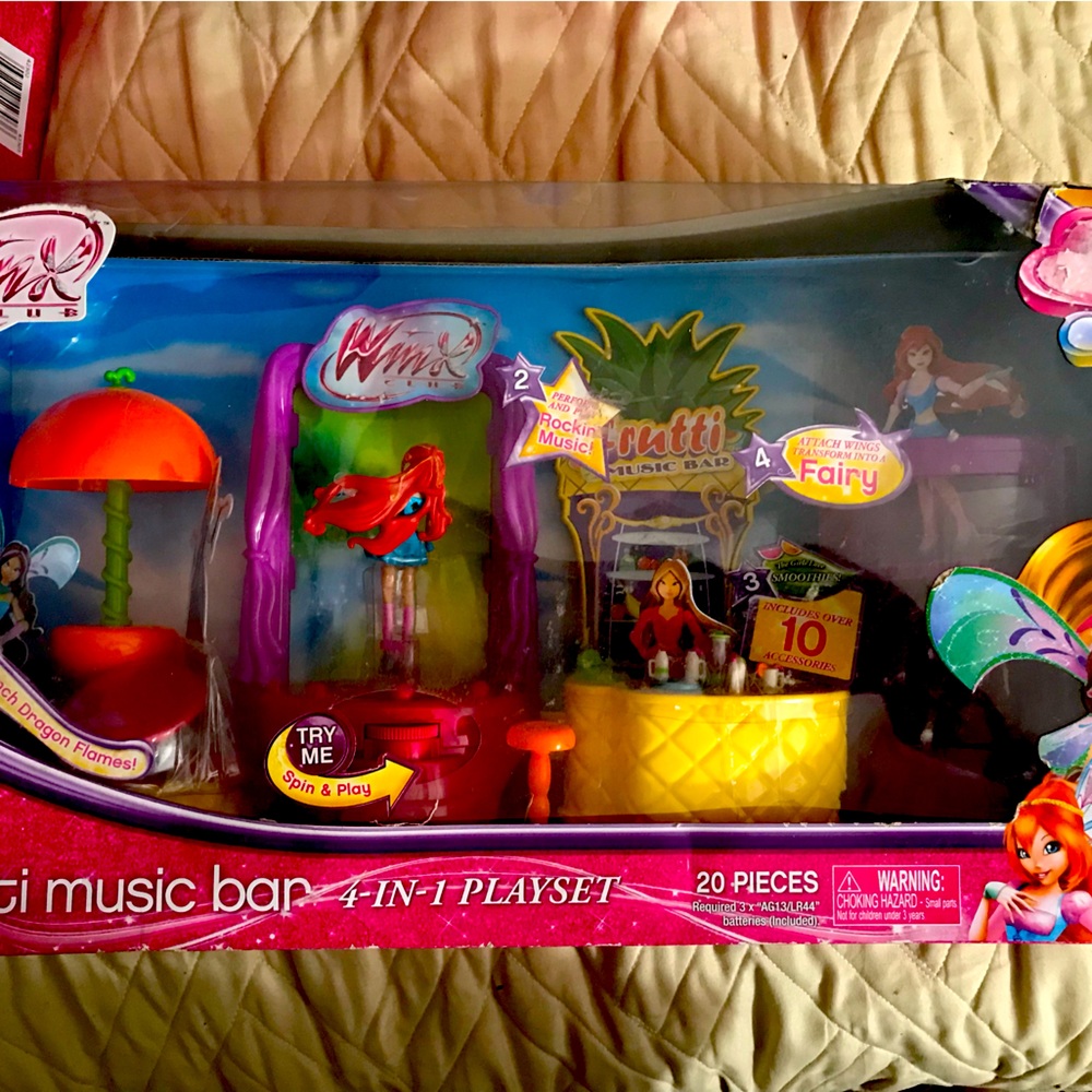 Nickelodeon Winx Frutti Music Bar 4 in 1 Playset 20 Pieces
